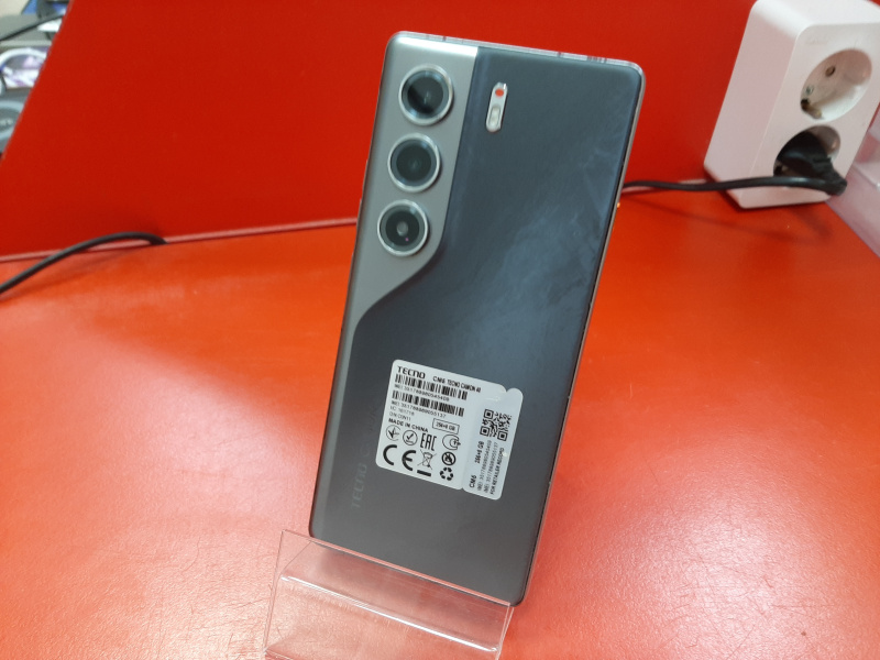 Мобильный телефон Tecno Camon 40