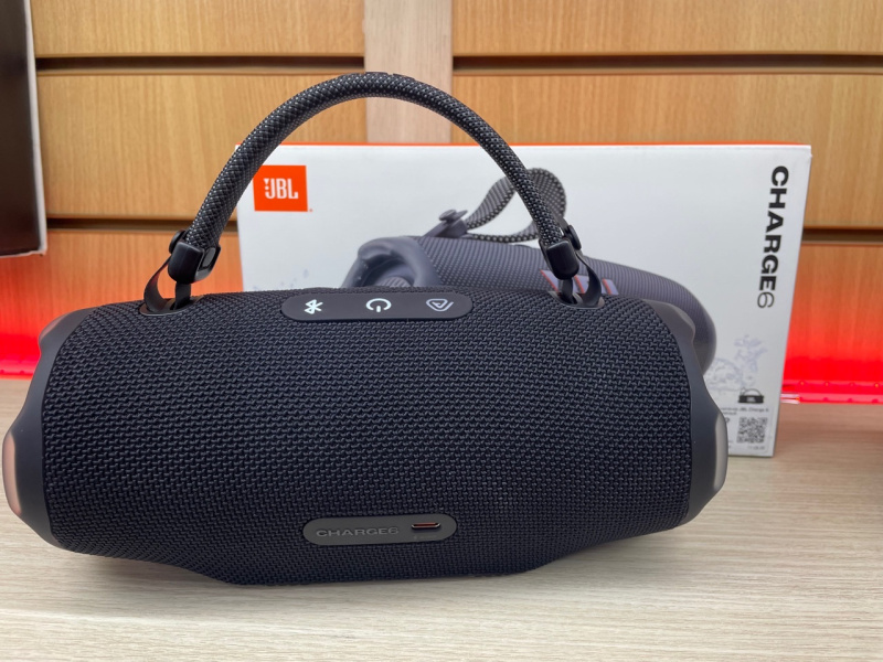 Колонки . JBL Charge 6